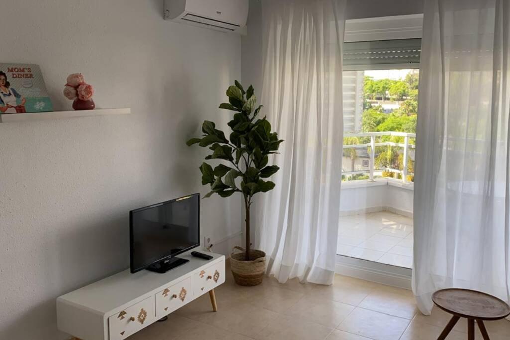 Apartamento Sajalin ซาลอว์ ภายนอก รูปภาพ